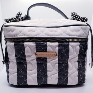 BETSEY JOHNSON COSMETIC BAG